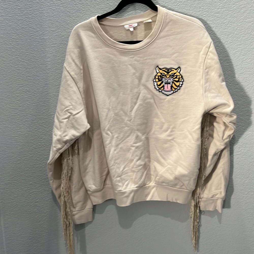 Levi’s fringed back and arms swestshirt size large